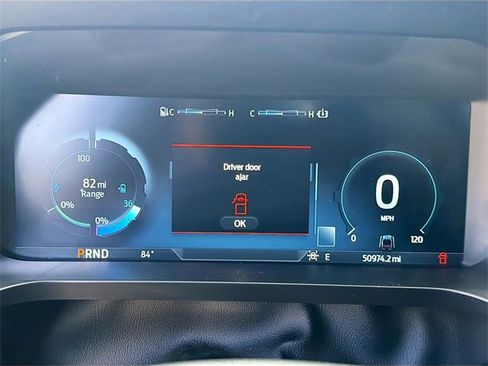 Used 2022 Ford F150 Lightning Platinum image 38