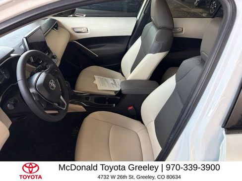 Used 2024 Toyota Corolla Cross XLE w/ Convenience Package AWD/4WD image 9