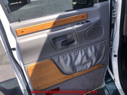 Used 1997 Ford E-250 and Econoline 250 Heavy-Duty Extended RWD image 8
