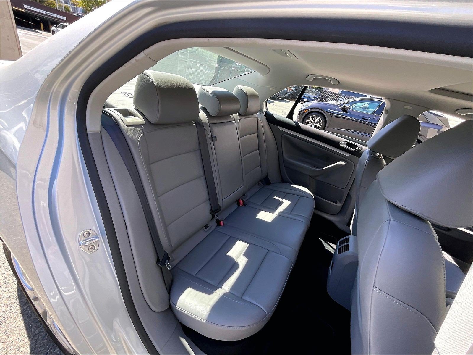 Used 2009 Volkswagen Jetta Wolfsburg Edition FWD image 23
