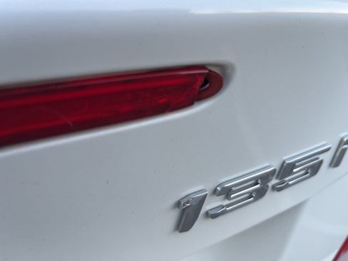 Used 2013 BMW 135i Convertible image 10