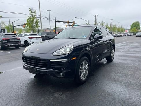 Used 2016 Porsche Cayenne AWD/4WD image 3