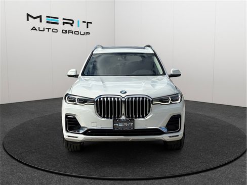 Used 2021 BMW X7 xDrive40i w/ Parking Assistance Package image 3