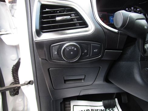 Used 2017 Ford Edge Titanium w/ Equipment Group 301A FWD image 19