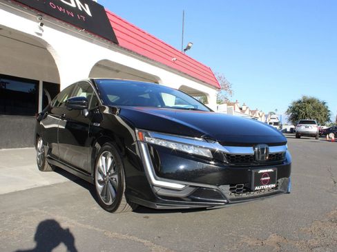 Used 2018 Honda Clarity Plug-In Hybrid image 5