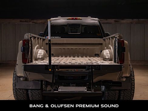 Used 2026 Ford F450 Platinum w/ Platinum Plus Package image 9