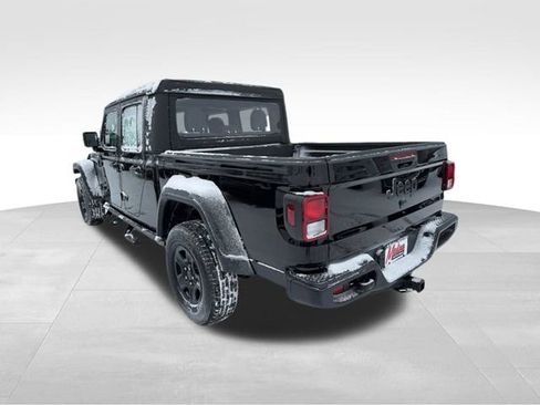 Used 2023 Jeep Gladiator Sport image 8