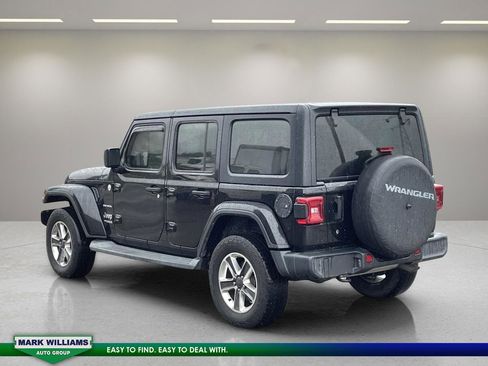 Used 2019 Jeep Wrangler Unlimited Sahara w/ Safety Group image 5