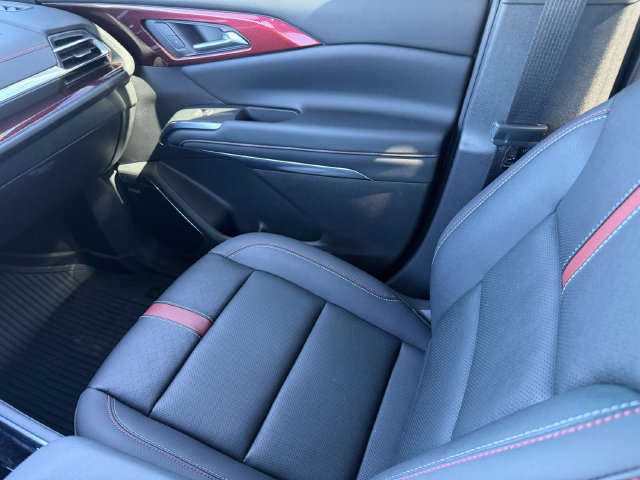 Certified 2024 Chevrolet Traverse RS FWD image 19