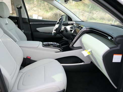 New 2024 Hyundai Tucson Limited image 28