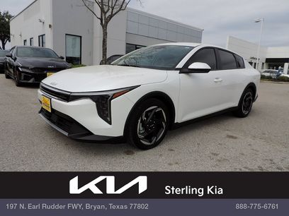 New 2025 Kia K4 EX