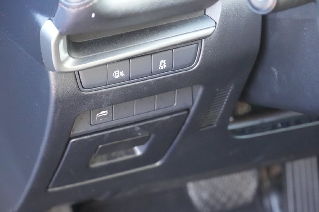 Used 2024 MAZDA MAZDA3 s FWD image 22