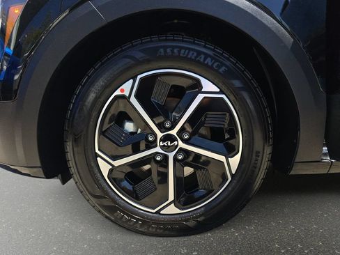 Used 2023 Kia Niro EX FWD image 36