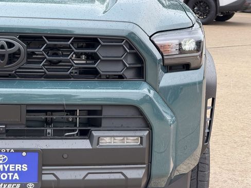 New 2026 Toyota 4Runner TRD Off-Road Premium AWD/4WD image 4