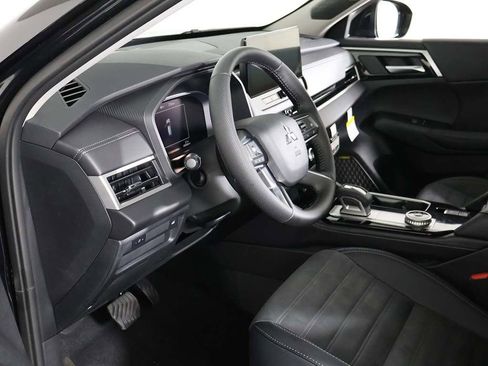 New 2025 Mitsubishi Outlander SE FWD image 27