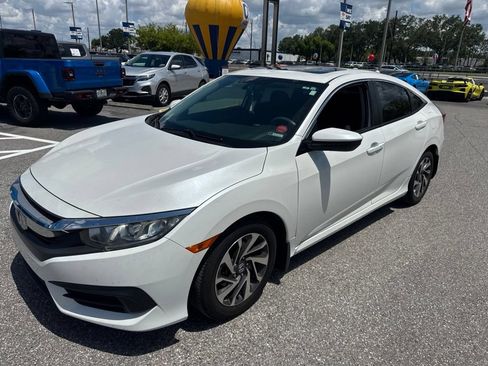 Used 2018 Honda Civic EX image 1