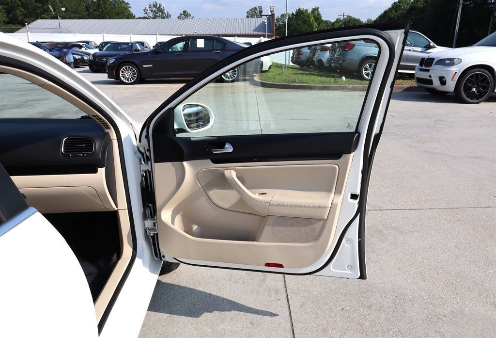 Used 2012 Volkswagen Jetta TDI FWD image 26