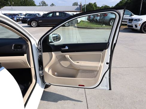 Used 2012 Volkswagen Jetta TDI FWD image 26