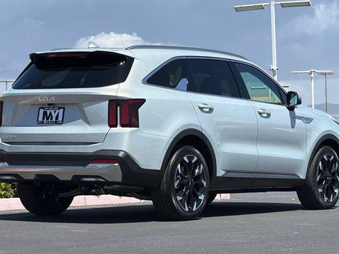 New 2026 Kia Sorento EX FWD image 4