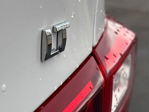 Used 2024 Chevrolet Malibu LT image 14