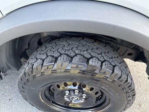 Used 2022 Ford Bronco Black Diamond image 11