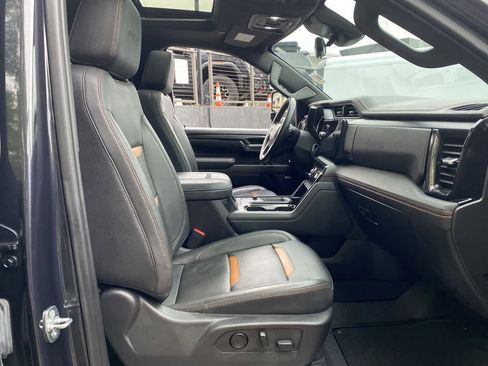 Used 2024 GMC Sierra 2500 AT4 w/ AT4 Premium Plus Package AWD/4WD image 17
