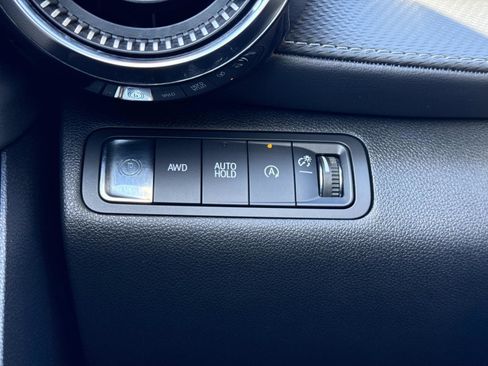 Used 2025 Chevrolet Equinox LT image 12