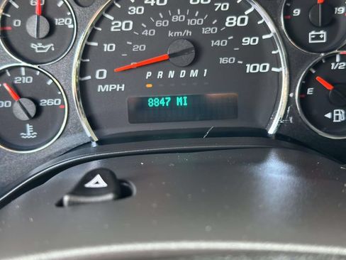 Used 2024 GMC Savana 2500 w/ Driver Convenience Package RWD image 30