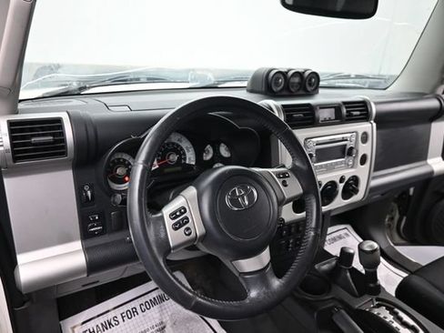 Used 2014 Toyota FJ Cruiser 4WD w/ Upgrade Package image 13