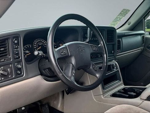 Used 2005 Chevrolet Tahoe LS w/ Preferred Equipment Group AWD/4WD image 16