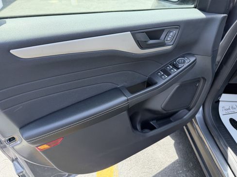 Used 2022 Ford Escape SE w/ SE Sport Appearance Package AWD/4WD image 14