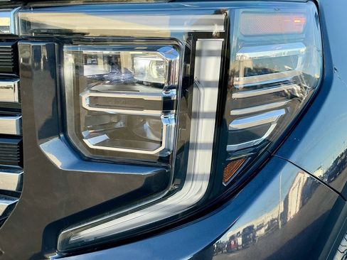 Used 2022 GMC Sierra 1500 SLT image 10