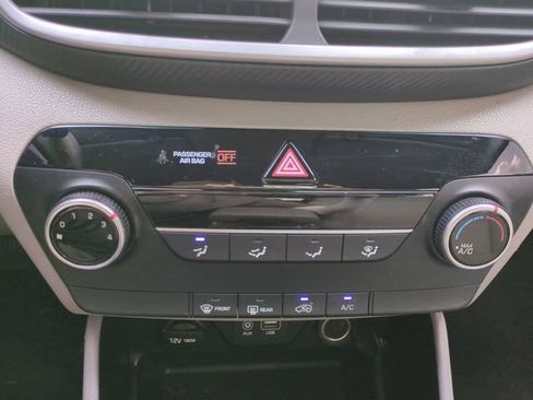 Used 2020 Hyundai Tucson SE AWD/4WD image 25