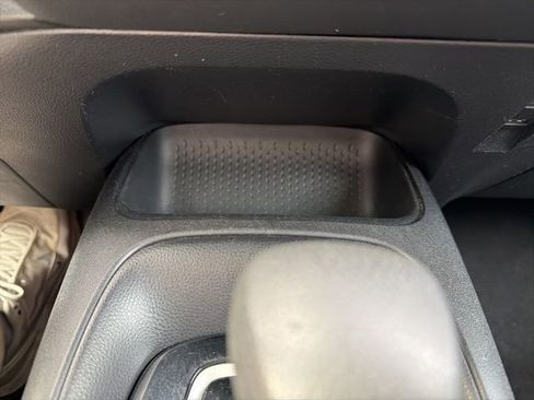 Used 2021 Toyota Corolla LE image 23