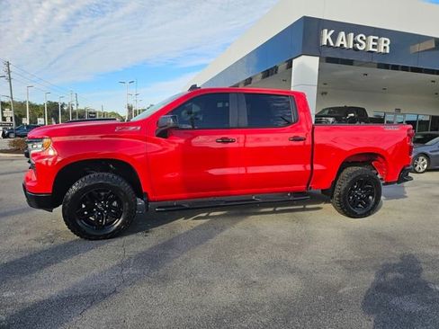 Used 2024 Chevrolet Silverado 1500 LT Trail Boss w/ Convenience Package II image 2