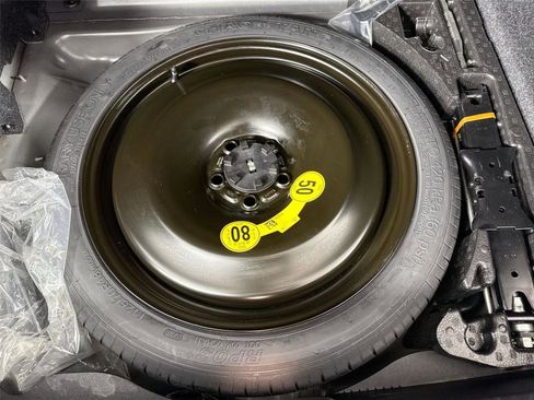 Used 2019 Volvo S60 T5 R-Design image 40