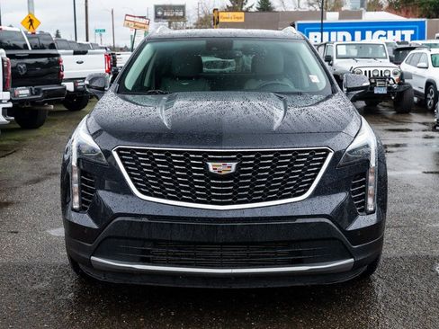 Used 2024 Cadillac XT4 Premium Luxury image 2