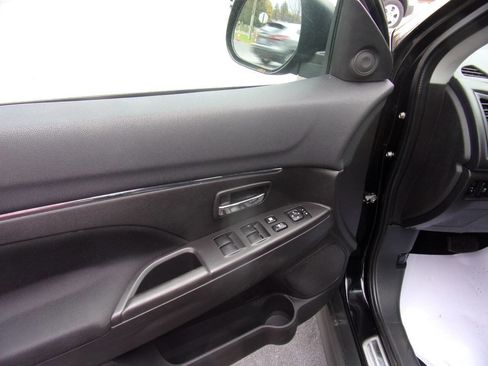 Used 2015 Mitsubishi Outlander Sport SE image 18