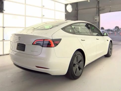 Used 2022 Tesla Model 3 Long Range AWD/4WD image 12