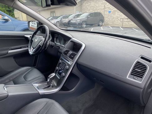 Used 2015 Volvo XC60 T6 Premier Plus AWD/4WD image 17