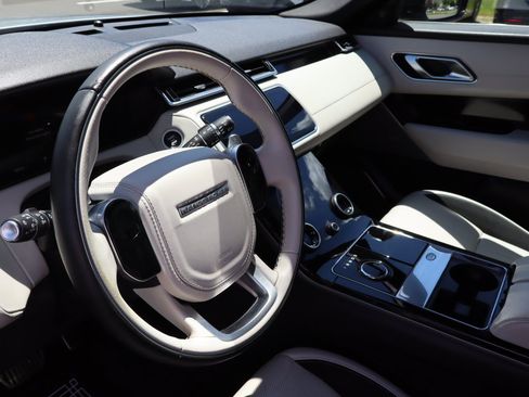 Used 2019 Land Rover Range Rover Velar R-Dynamic SE AWD/4WD image 10