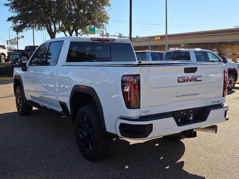 New 2026 GMC Sierra 2500 AT4 w/ AT4 Premium Plus Package AWD/4WD image 2