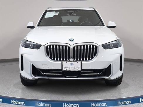 Used 2024 BMW X5 xDrive50e w/ Parking Assistance Package image 3