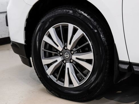 Used 2017 Nissan Pathfinder SL FWD image 66