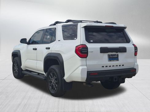 Used 2026 Toyota 4Runner SR5 AWD/4WD image 3