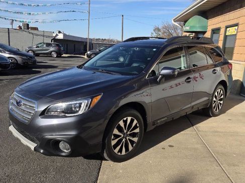 Used 2016 Subaru Outback 3.6R Limited image 1