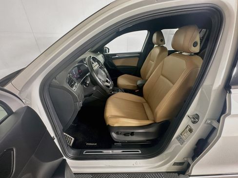 Used 2022 Volkswagen Tiguan SE R-Line FWD image 13