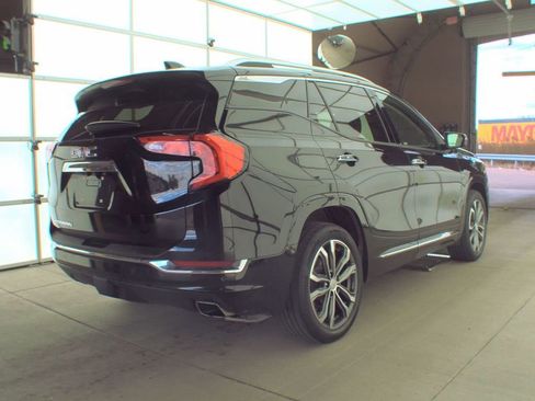 Used 2018 GMC Terrain Denali w/ Advanced Safety Package image 8