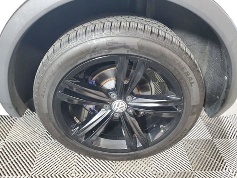 Used 2019 Volkswagen Tiguan S AWD/4WD image 11