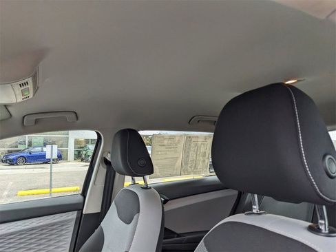 Certified 2022 Volkswagen Taos S image 21